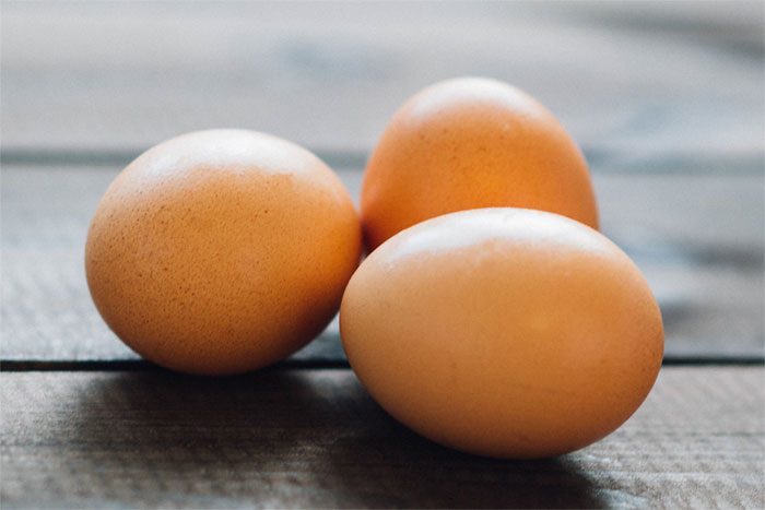 https://www.healthcastle.com/wp-content/uploads/2017/03/eggs-3-700x467.jpg